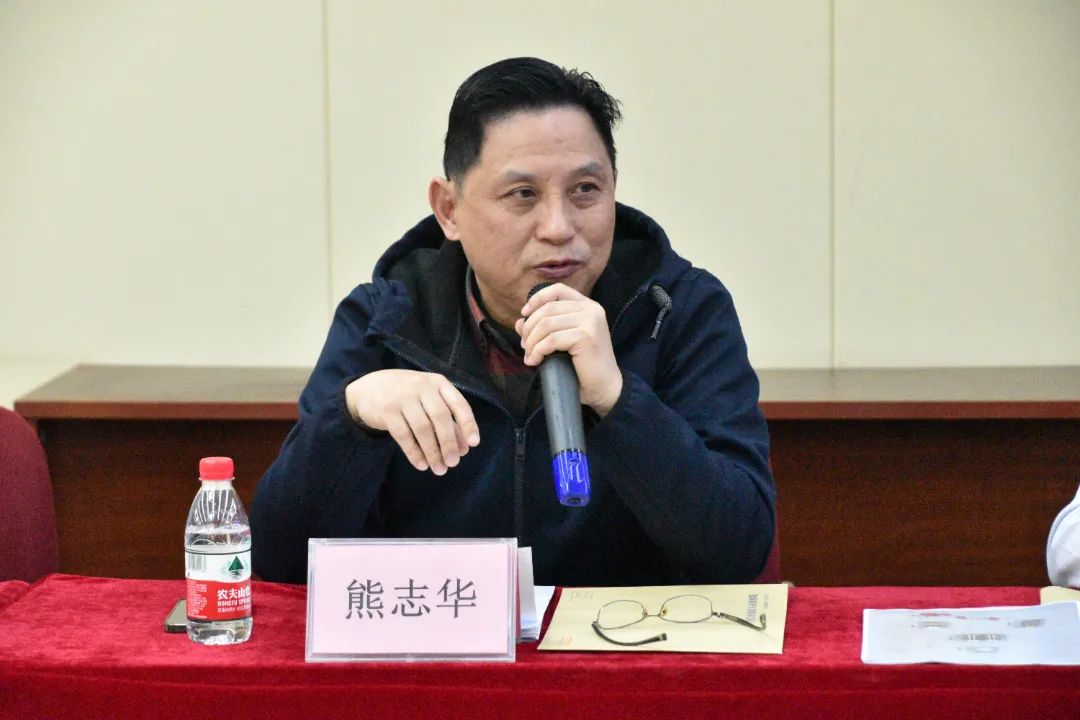 市皮肤医院医务科科长熊志华.JPG